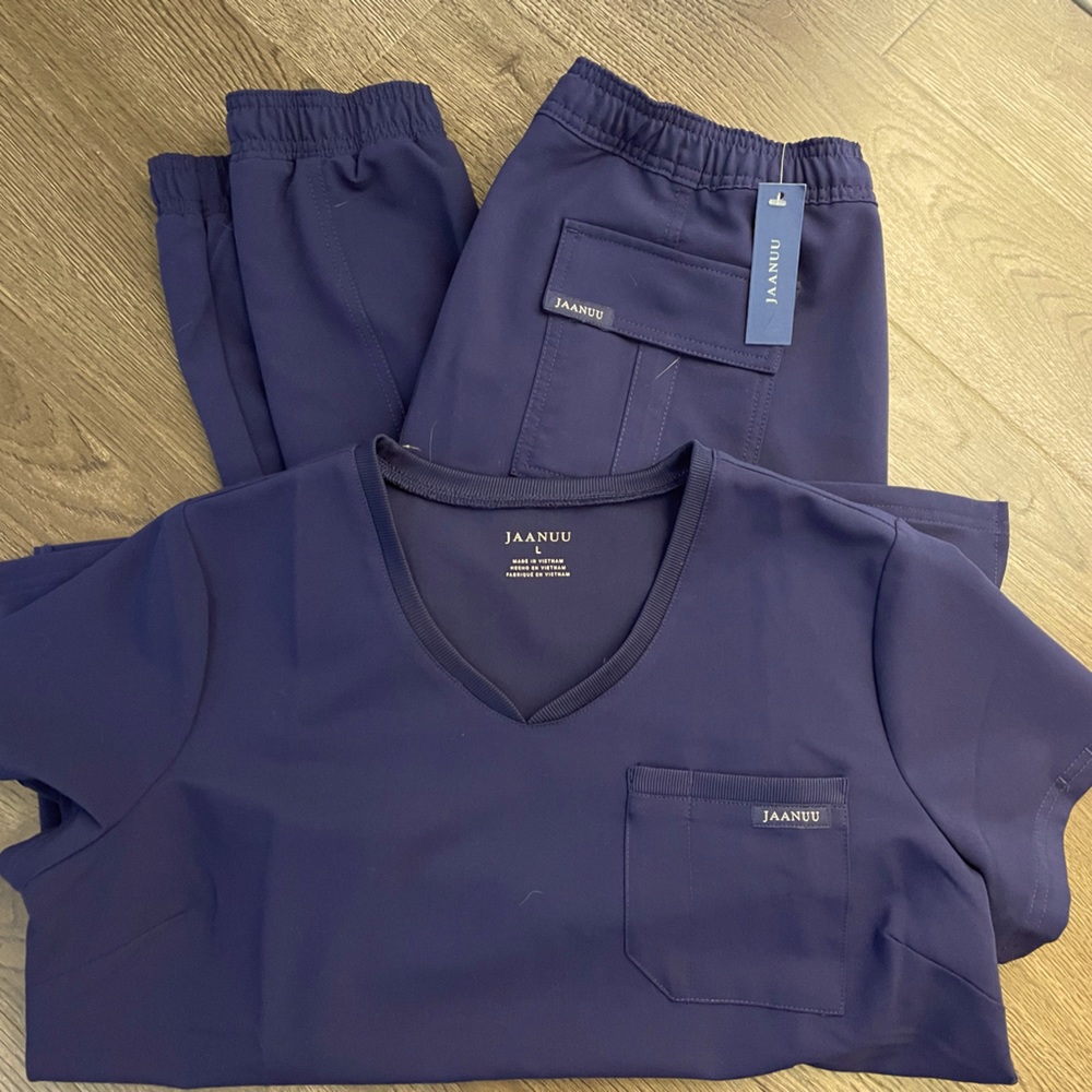 New Jaanuu scrubs. Navy Blue.